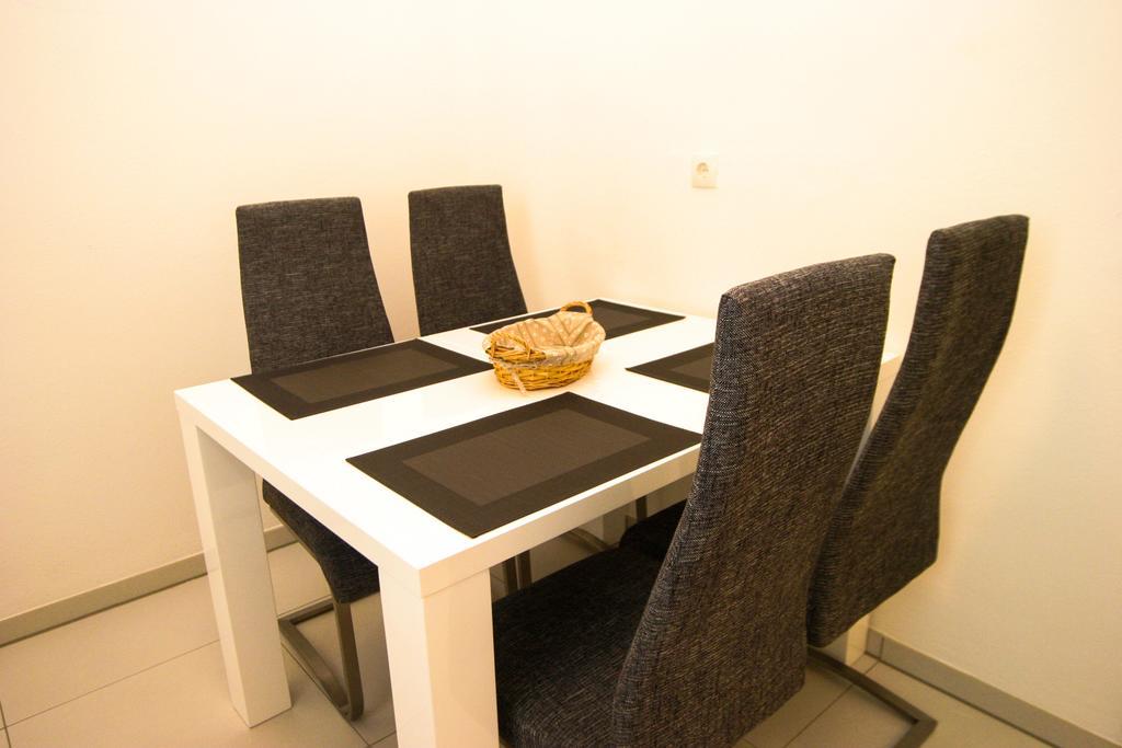 Exklusive Ferienwohnung Geisfeld Ruang foto