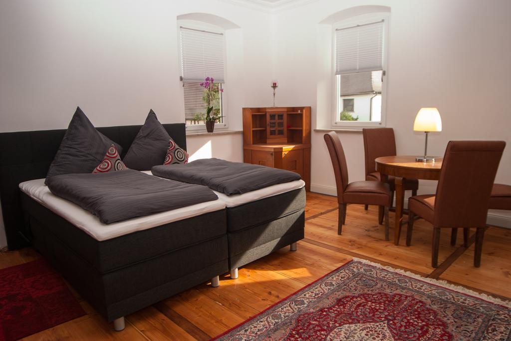 Exklusive Ferienwohnung Geisfeld Ruang foto